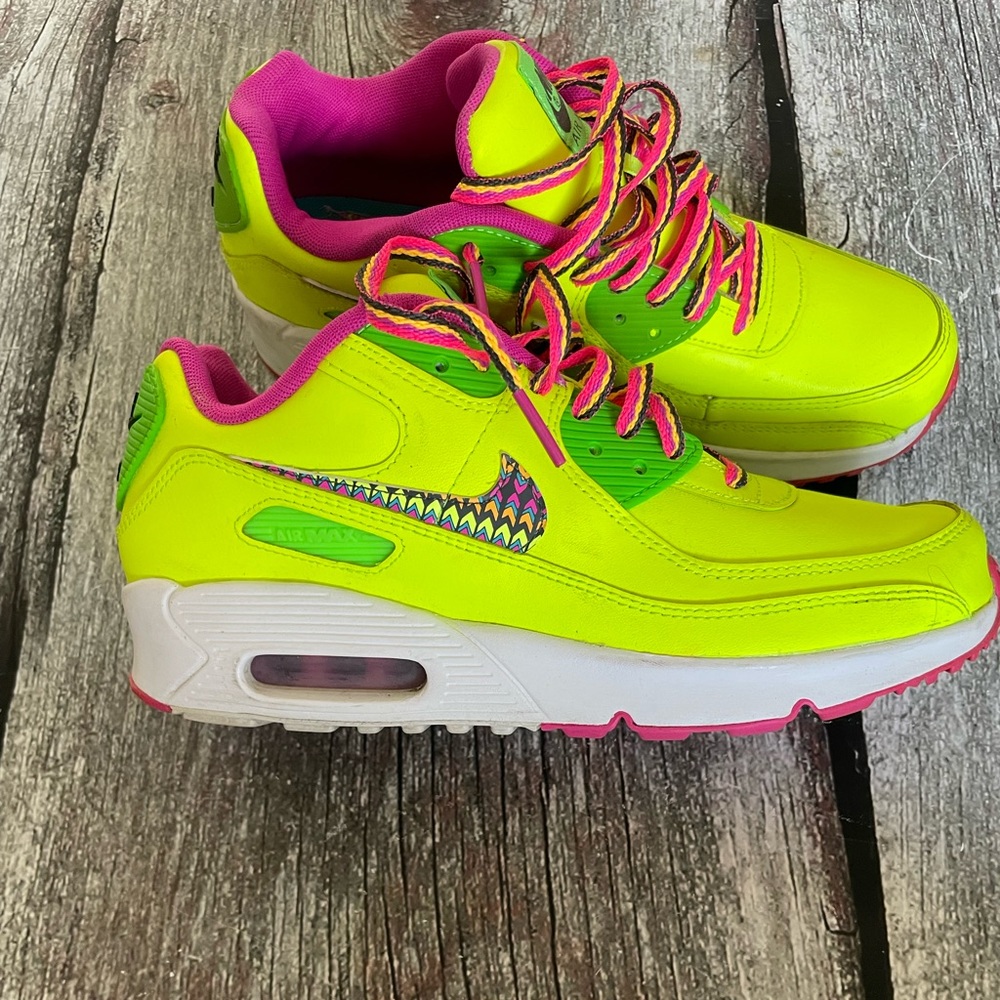 Youth Nike air max neon yellow and hot pink sizes 6.5y